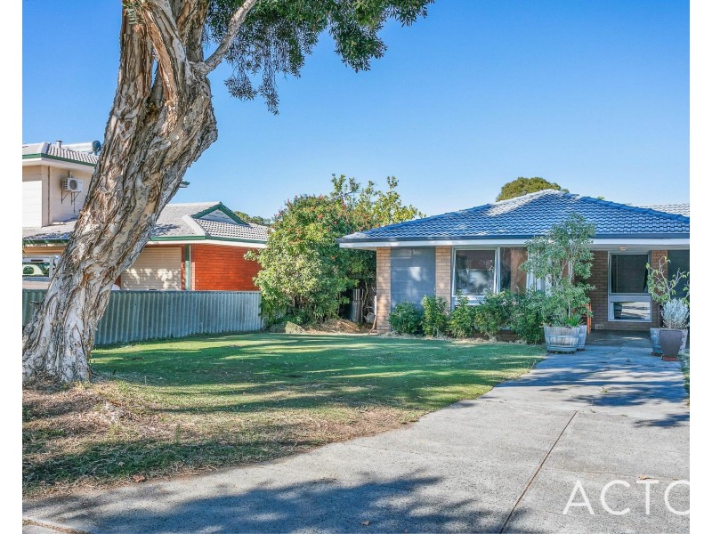 4B Ochiltree Way, Kardinya WA 6163
