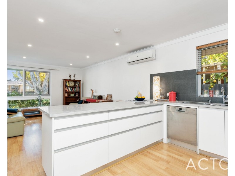 4B Ochiltree Way, Kardinya WA 6163