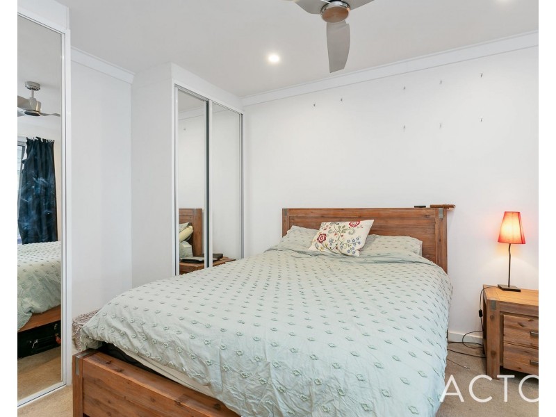 4B Ochiltree Way, Kardinya WA 6163