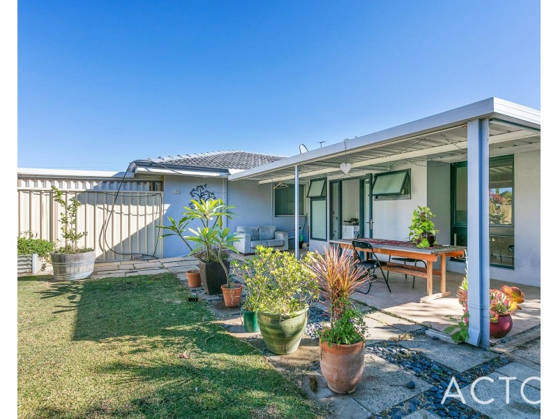 4B Ochiltree Way, Kardinya WA 6163