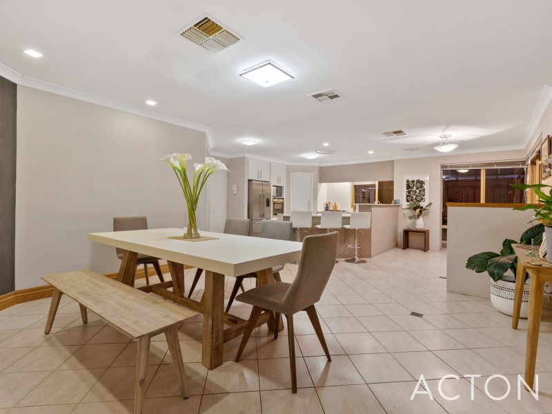 26 Barcombe Way, Leeming WA 6149