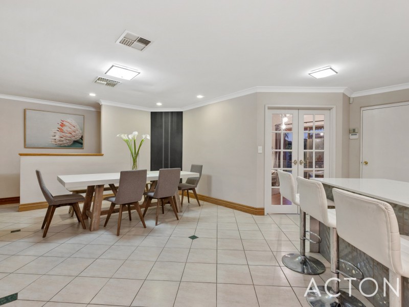 26 Barcombe Way, Leeming WA 6149