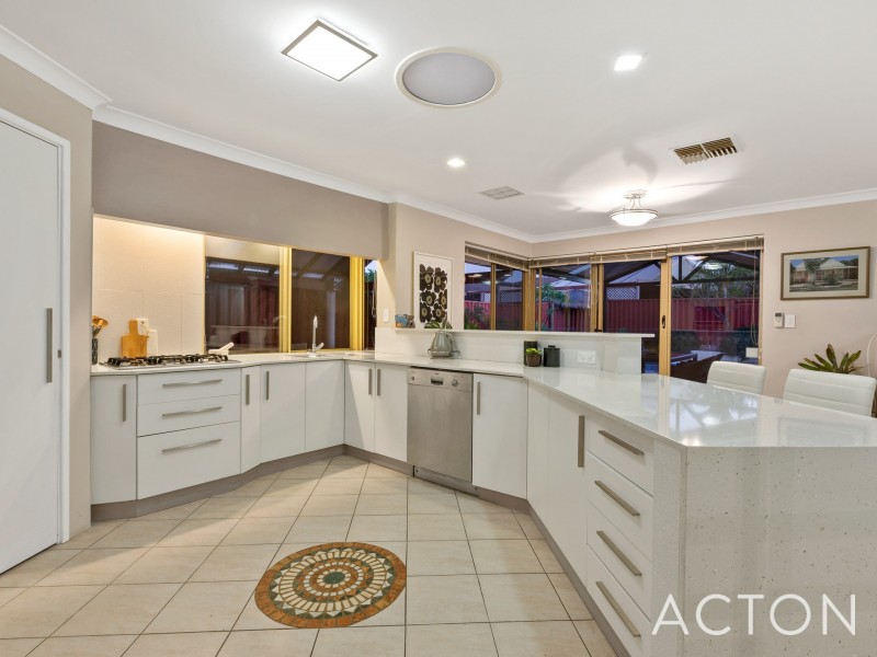 26 Barcombe Way, Leeming WA 6149
