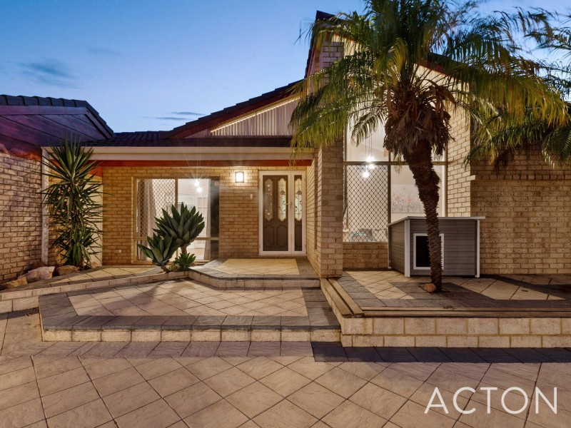 26 Barcombe Way, Leeming WA 6149