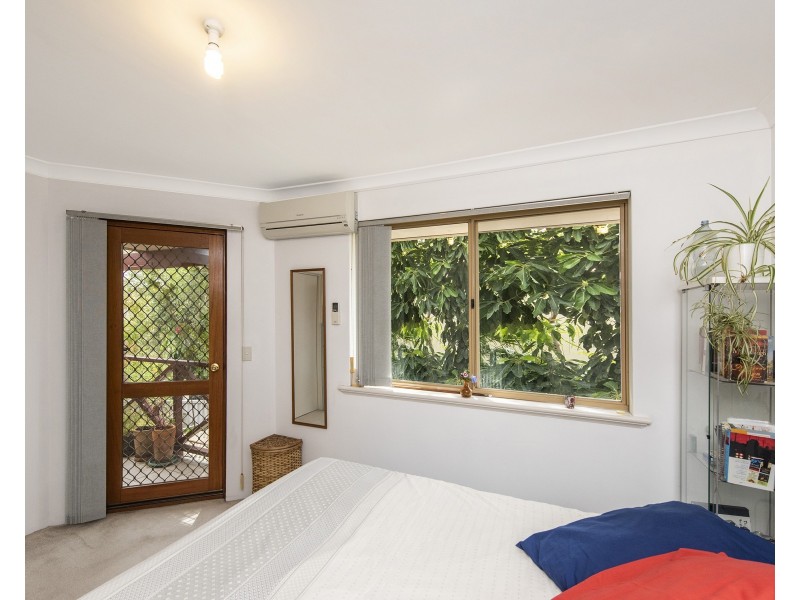 3/2 Riseley Street, Applecross WA 6153