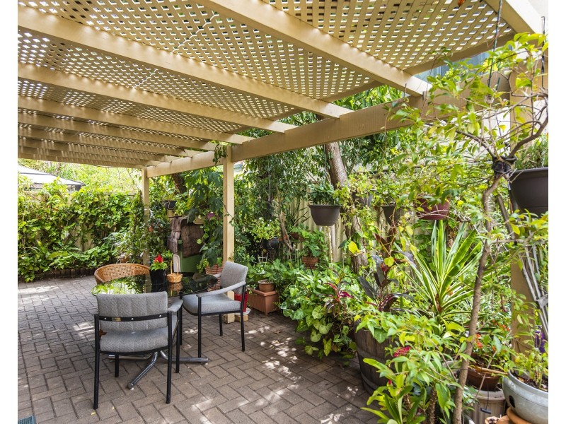 3/2 Riseley Street, Applecross WA 6153