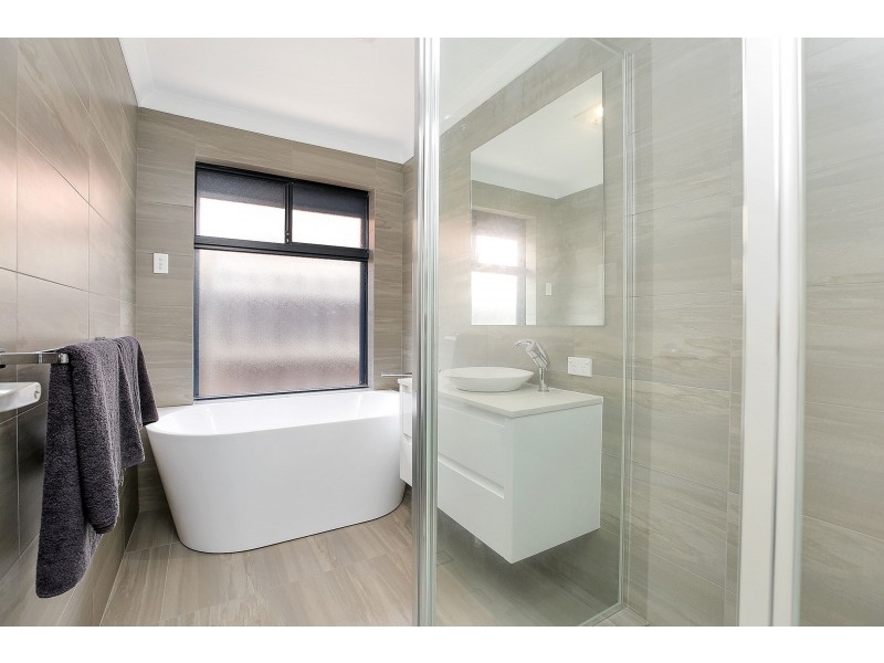 4 Perth Place, Canning Vale WA 6155