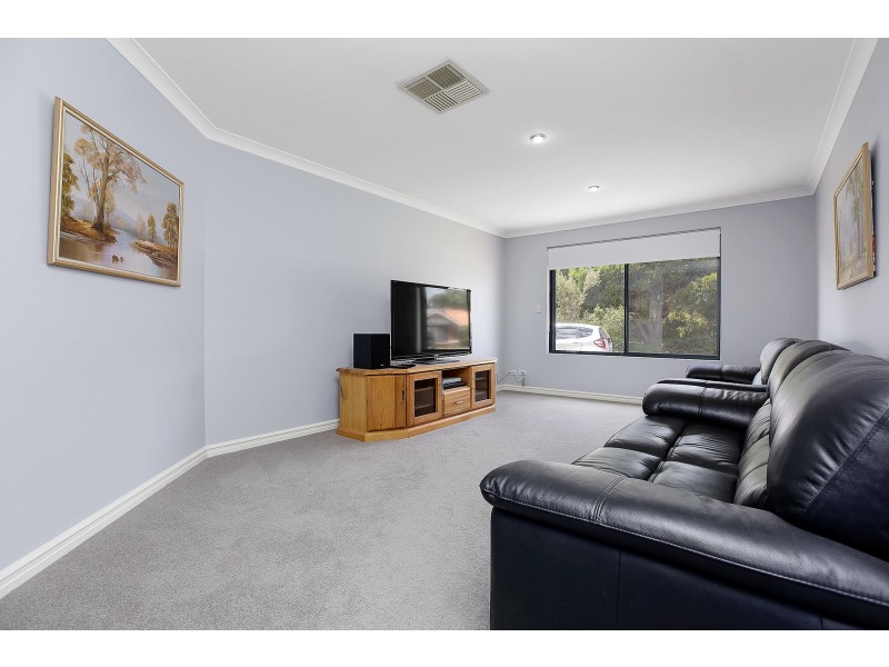 4 Perth Place, Canning Vale WA 6155