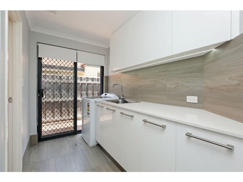 4 Perth Place, Canning Vale WA 6155