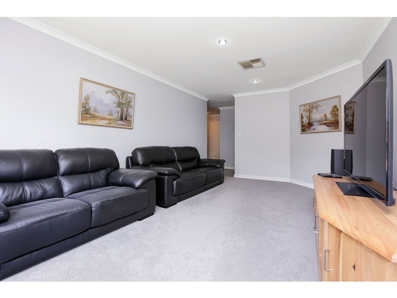 4 Perth Place, Canning Vale WA 6155