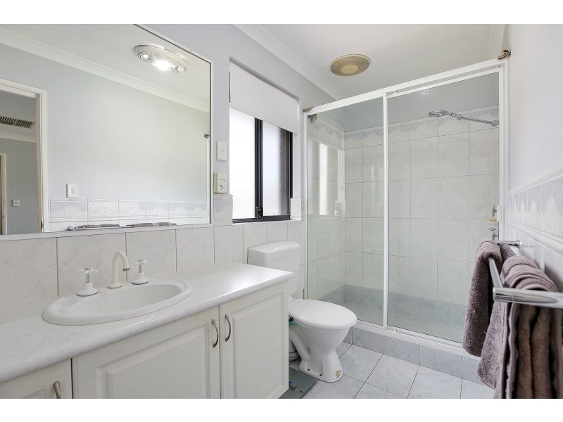 4 Perth Place, Canning Vale WA 6155