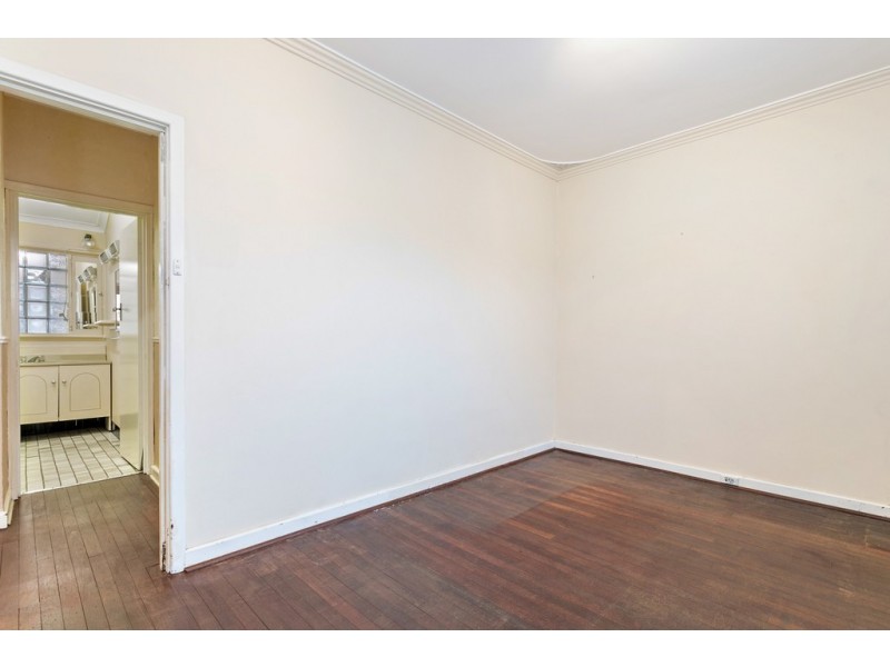 225 Hamilton St, Queens Park WA 6107