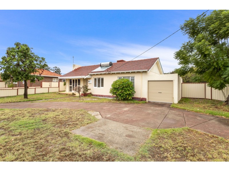 225 Hamilton St, Queens Park WA 6107