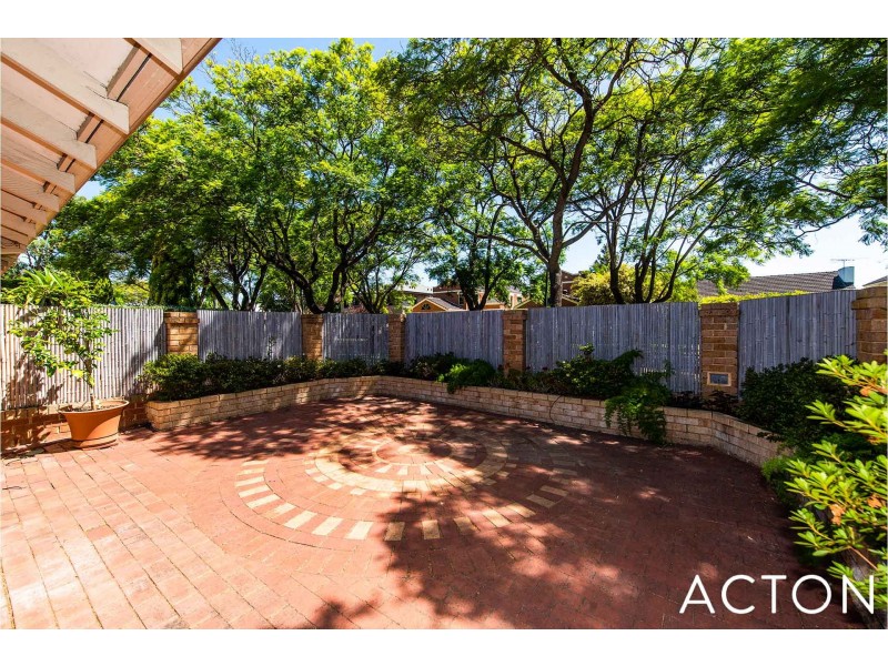 2a Gairloch St, Applecross WA 6153
