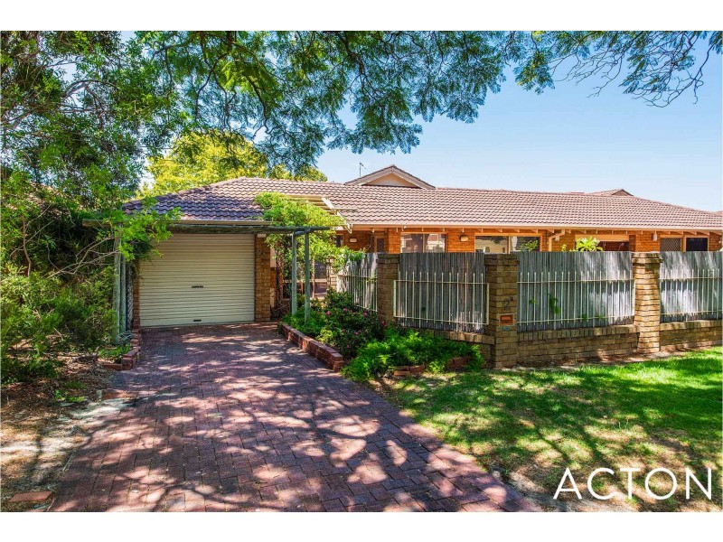 2a Gairloch St, Applecross WA 6153