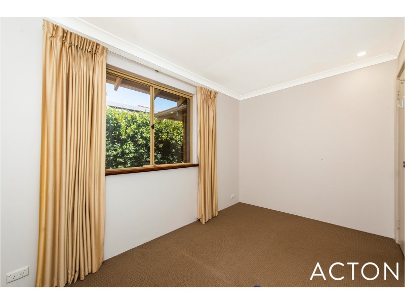 2a Gairloch St, Applecross WA 6153