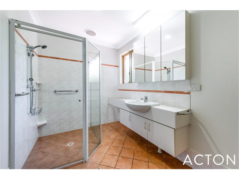 2a Gairloch St, Applecross WA 6153