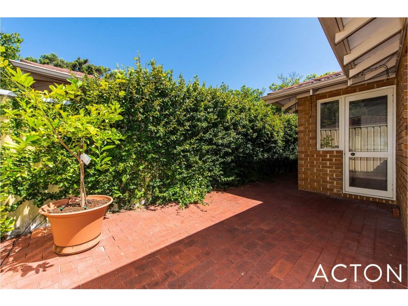 2a Gairloch St, Applecross WA 6153