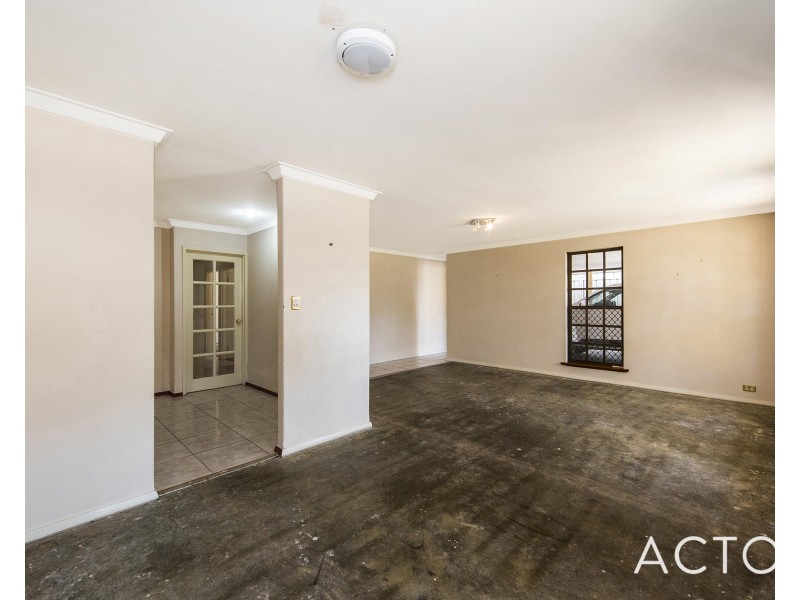 207 Riseley Street, Booragoon WA 6154