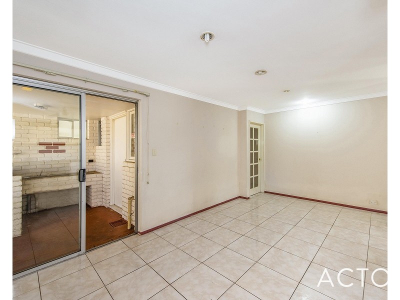 207 Riseley Street, Booragoon WA 6154