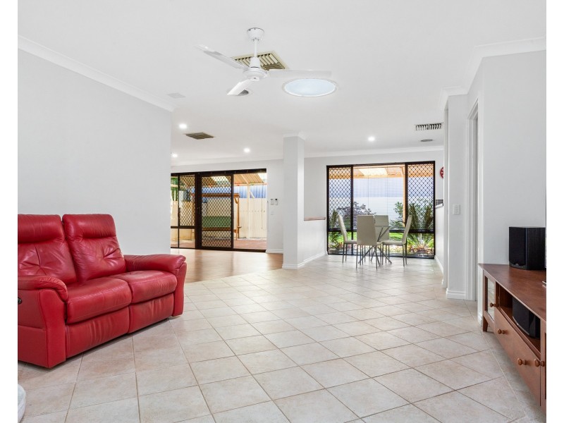 4 Steffanoni Place, Kardinya WA 6163