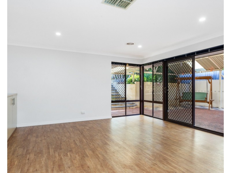 4 Steffanoni Place, Kardinya WA 6163