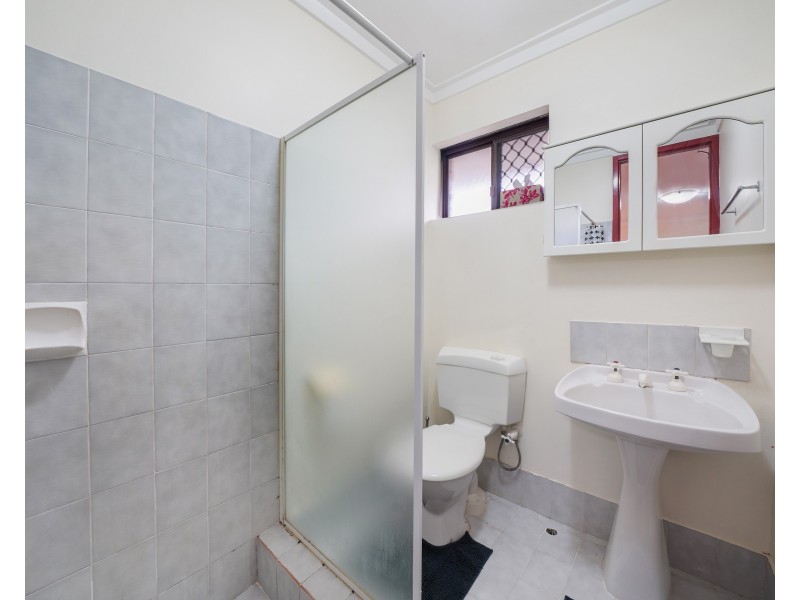 8 Worthington Road, Booragoon WA 6154