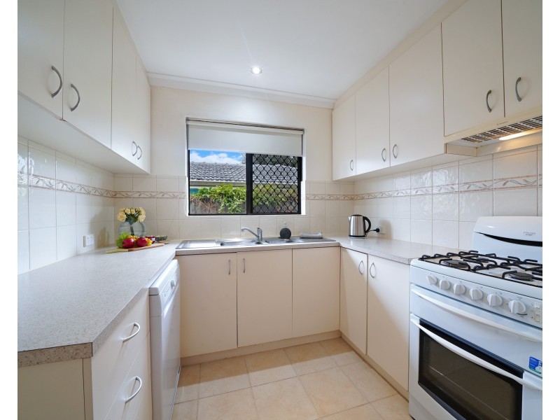 8 Worthington Road, Booragoon WA 6154