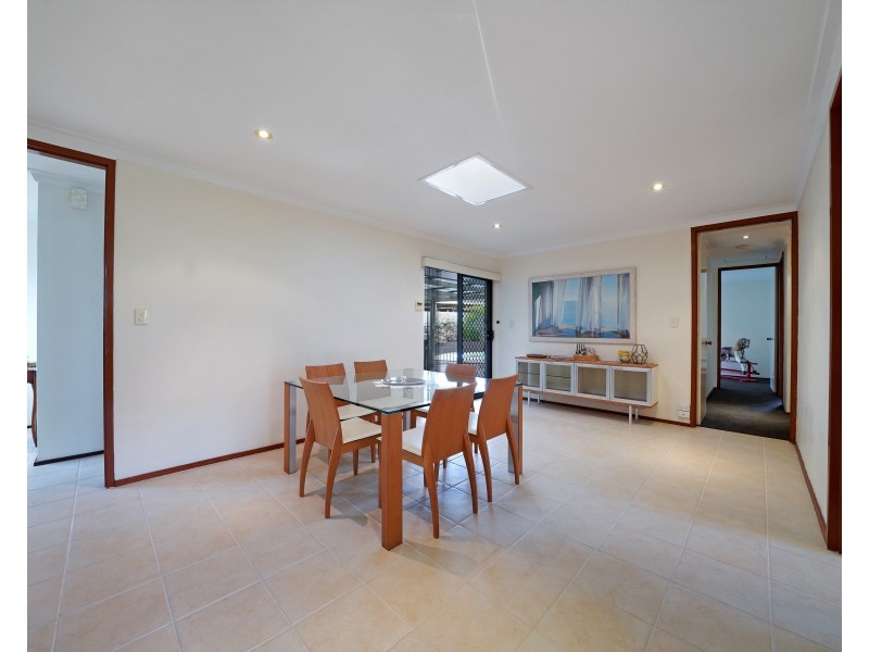 8 Worthington Road, Booragoon WA 6154