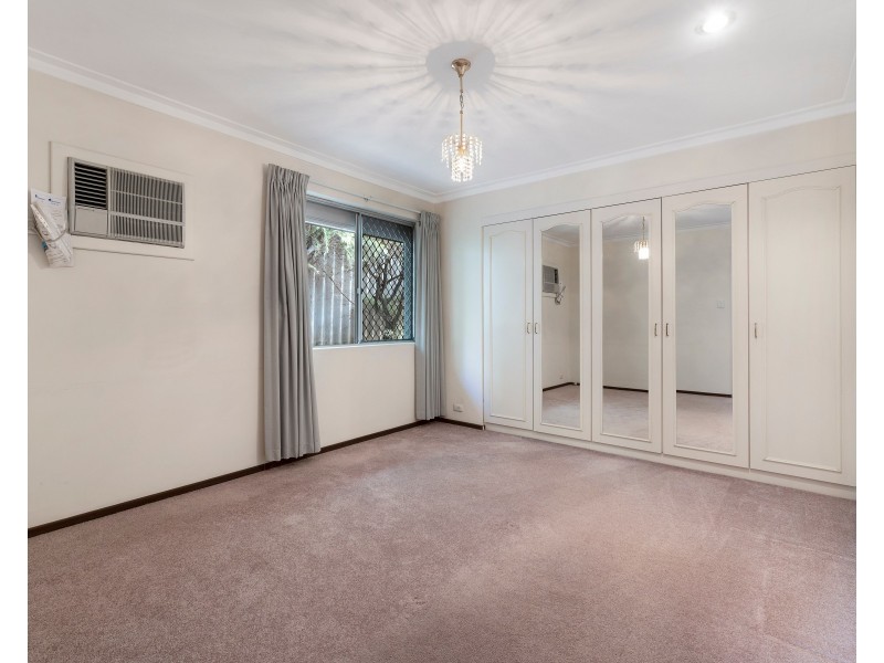 9 Cleopatra Street, Palmyra WA 6157