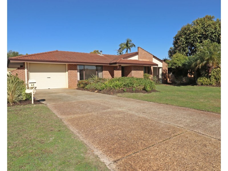 42 Beckley Circle, Leeming WA 6149