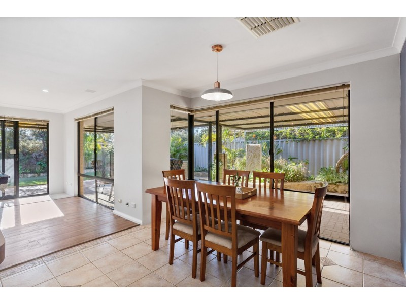 7 Coomer Elbow, South Guildford WA 6055