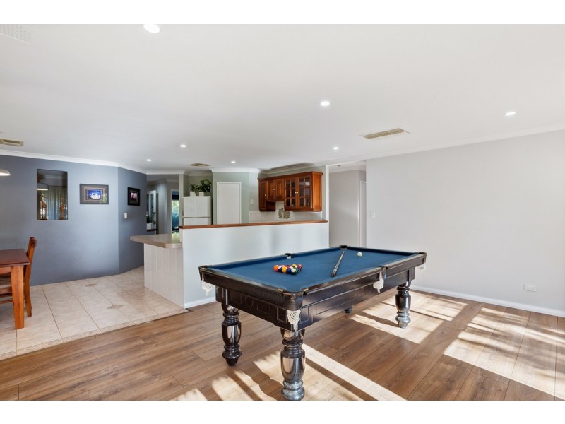 7 Coomer Elbow, South Guildford WA 6055