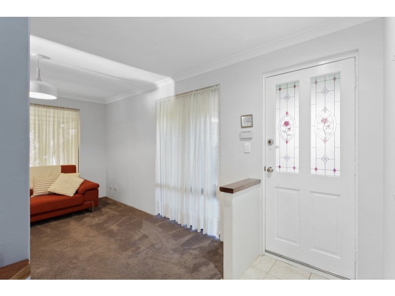 7 Coomer Elbow, South Guildford WA 6055