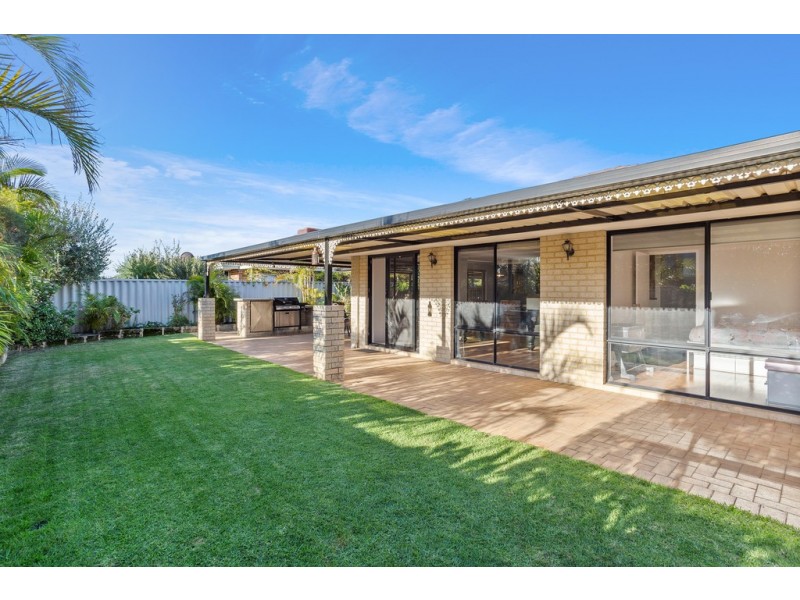 7 Coomer Elbow, South Guildford WA 6055