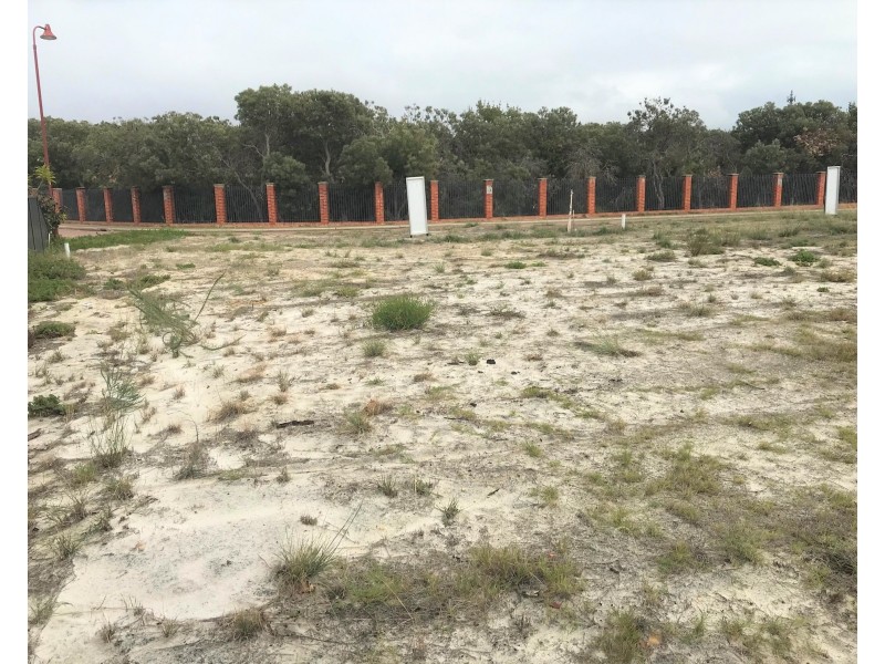 33 Marginata Parkway, Canning Vale WA 6155