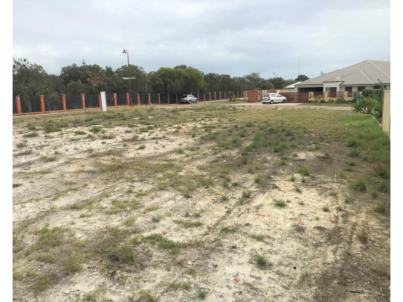 33 Marginata Parkway, Canning Vale WA 6155