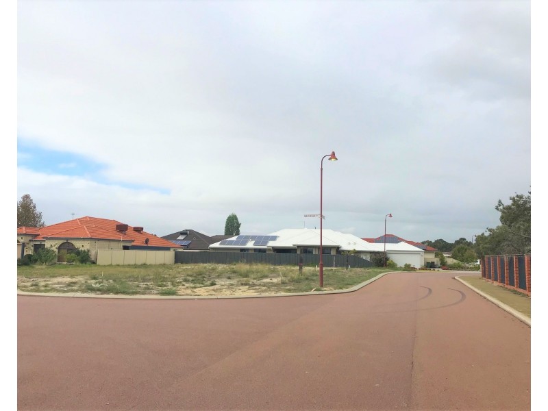 33 Marginata Parkway, Canning Vale WA 6155