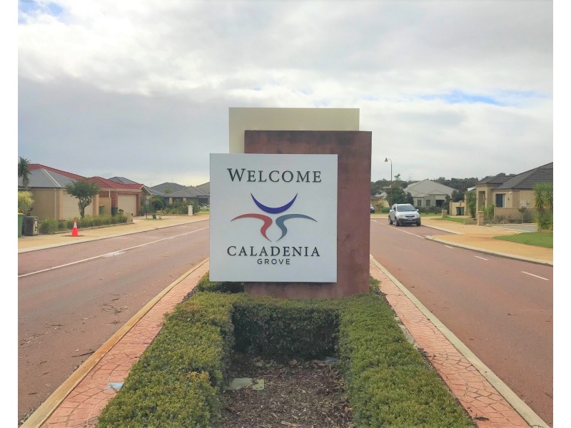 33 Marginata Parkway, Canning Vale WA 6155