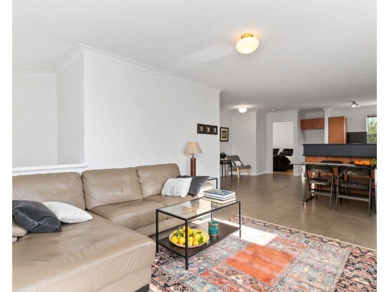 6/1 Lentona Rd, Attadale WA 6156