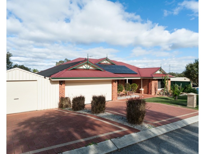 2A Frederic Street, Helena Valley WA 6056