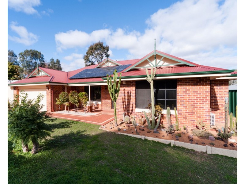 2A Frederic Street, Helena Valley WA 6056