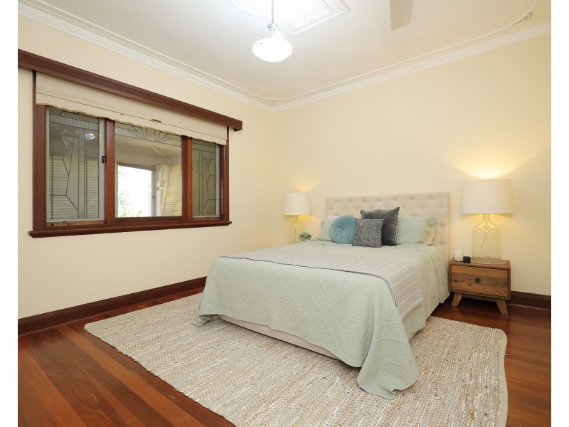 152 Edmund Street, Beaconsfield WA 6162