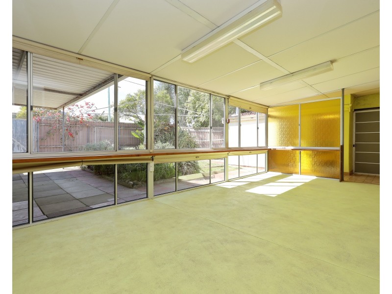 152 Edmund Street, Beaconsfield WA 6162