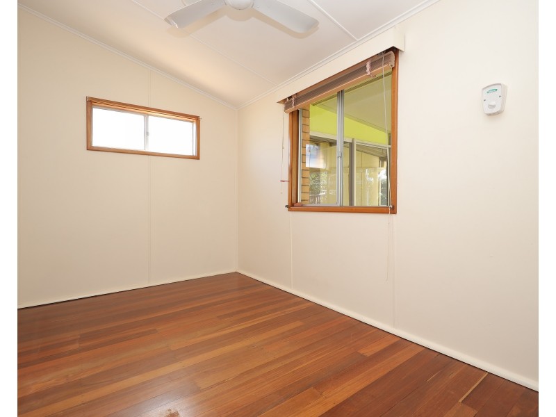 152 Edmund Street, Beaconsfield WA 6162