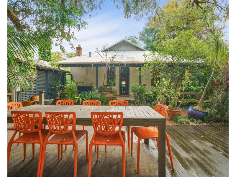 4 Almond Street, Guildford WA 6055