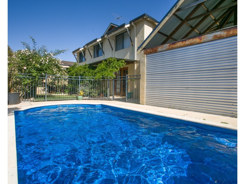 22A North Lake Road, Alfred Cove WA 6154