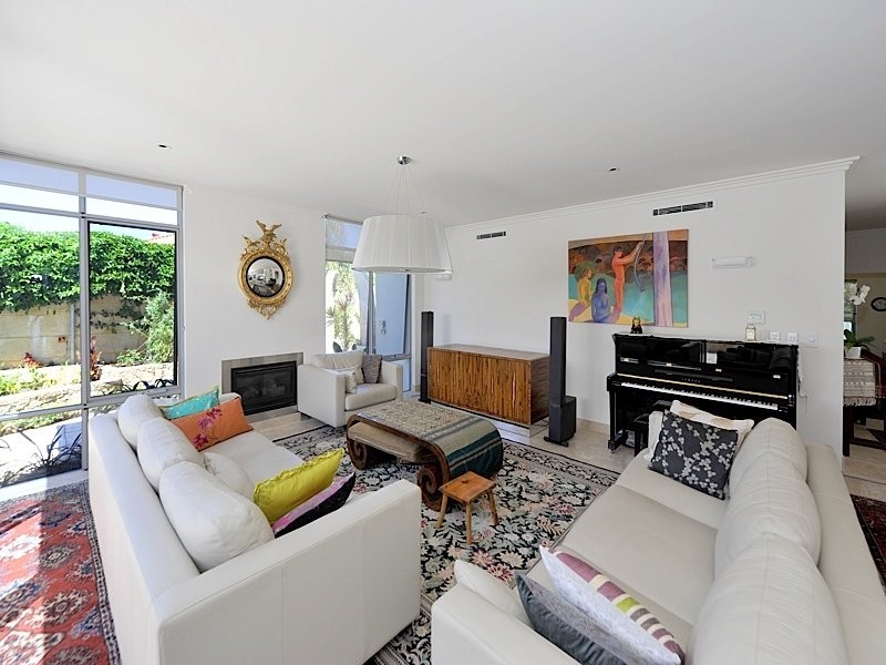 10B Crewe Street, Bicton WA 6157