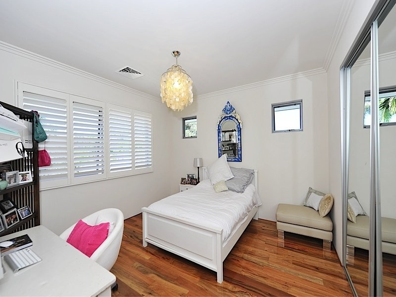 10B Crewe Street, Bicton WA 6157