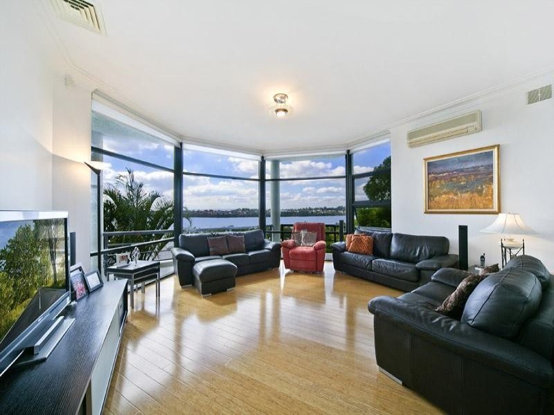 6 Stoke St, Mount Pleasant WA 6153